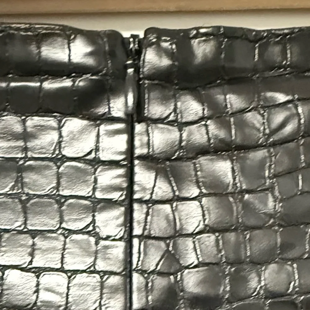 Zara Black Croc Effect Mini Skirt - Size L - Like New - Picture 7 of 7
